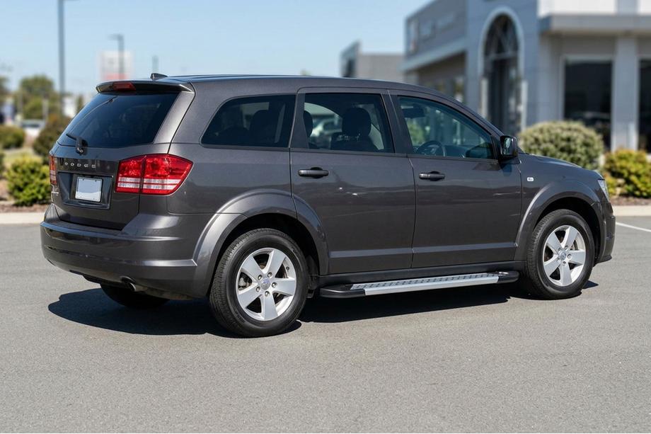 Dodge Journey 2008-2020 Side Steps New Vision Grey (2 pcs, Aluminum) Image