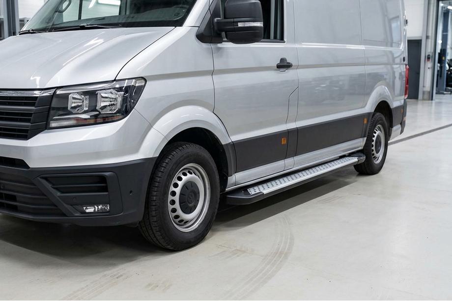Man TGE 2017- Side Steps Allmond Grey (2 pcs, Aluminum) Long/ExtraLong Image