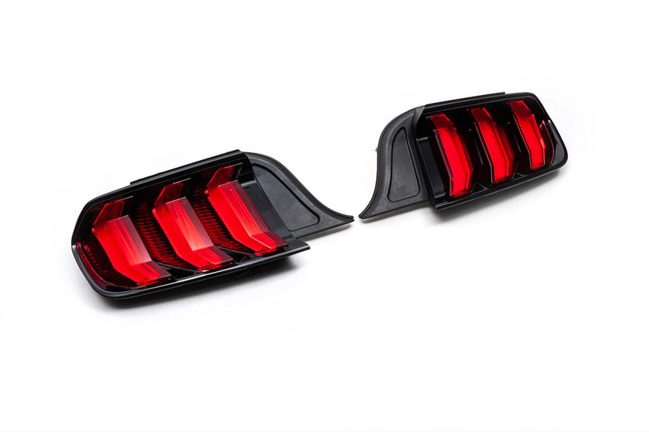 Ford Mustang 2015-2023 OEM Tail Lights (USA, 2 pcs, 2015+) Photo 3