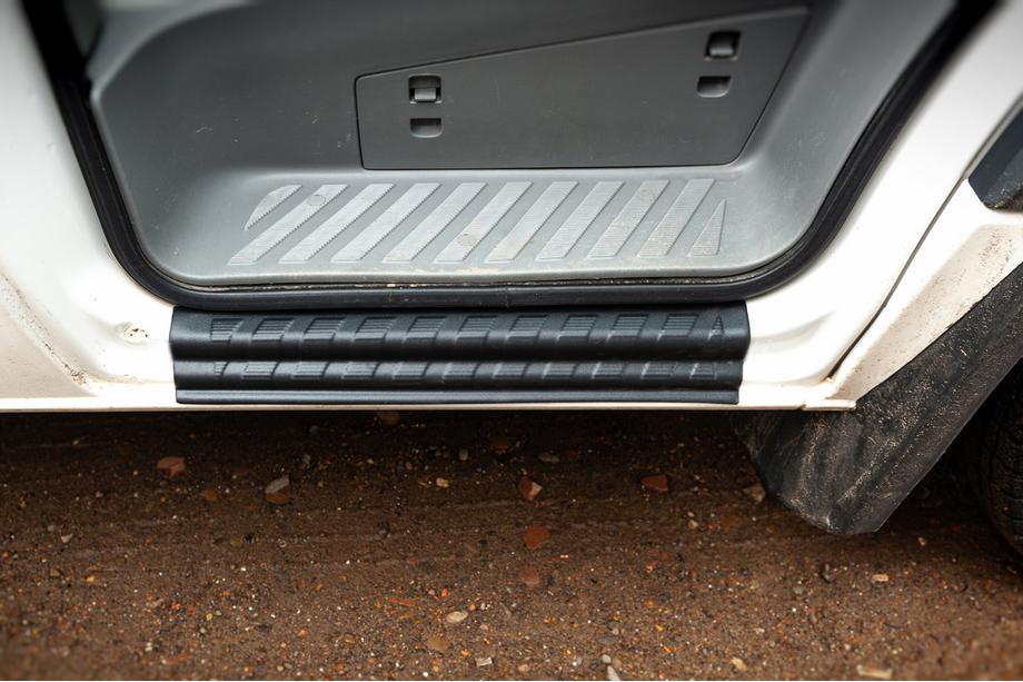 Mercedes Sprinter W906 2006–2018 Door Sill Covers EuroCap (2 pcs, ABS) Image