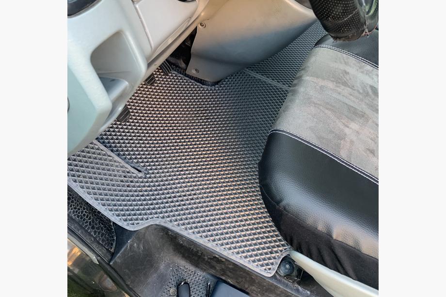 Renault Trafic 2001–2015 EVA Floor Mats (Gray) 1 + 1 Image