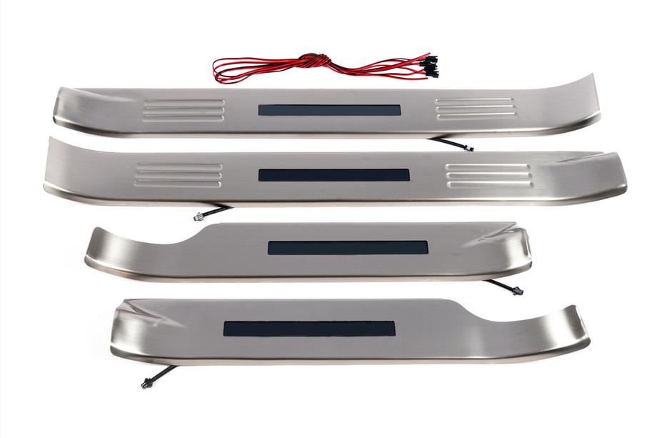 Toyota Land Cruiser 200 2007-2021 Illuminated door sill plates (4 pcs) Photo 2
