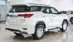Toyota Fortuner 2015- Lexus-TRD V2 Body Kit Set (for 2015-2020) photo 5