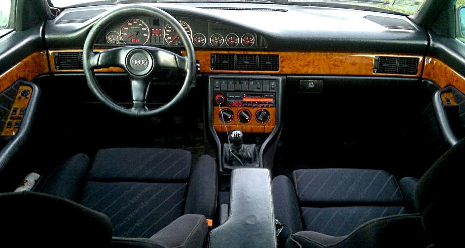 Front panel overlay Audi 100 and their properties