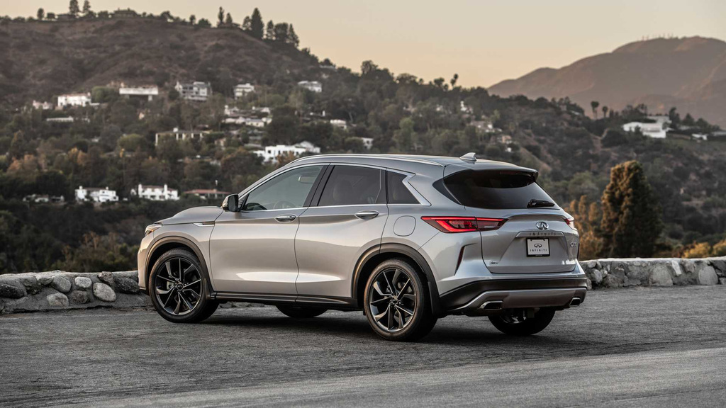 The Infiniti QX50 crossover has been updated externally and expanded the basic configuration