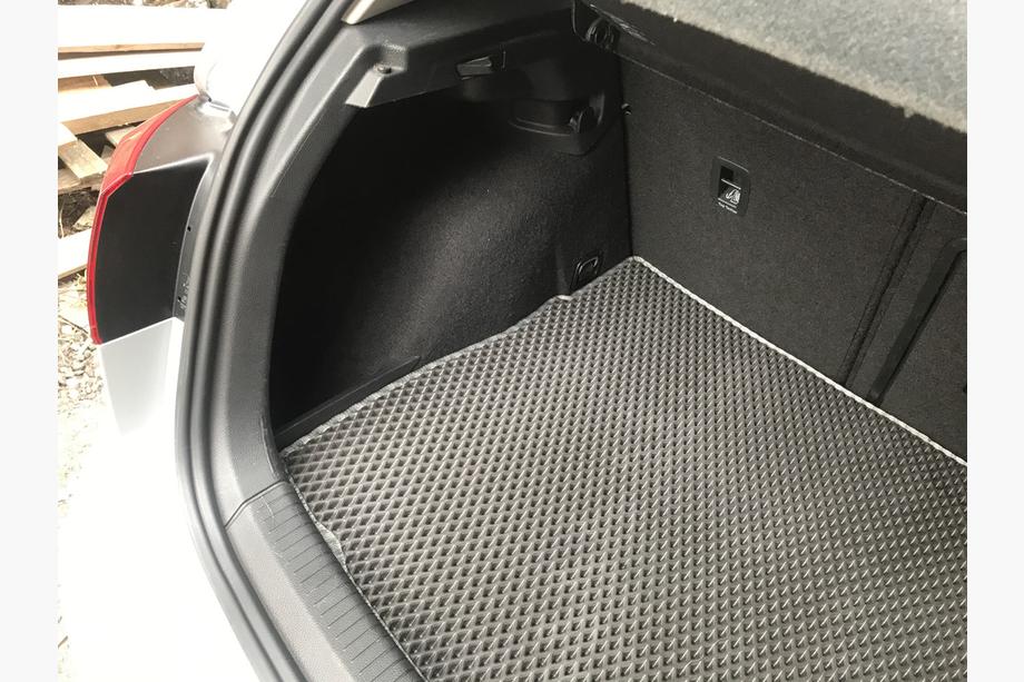 Volkswagen Golf 7/E-Golf 2012-2020 Trunk Mat (HB, EVA, Black) Image