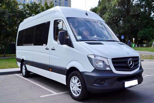 Re-equipment of the Sprinter van into a passenger van