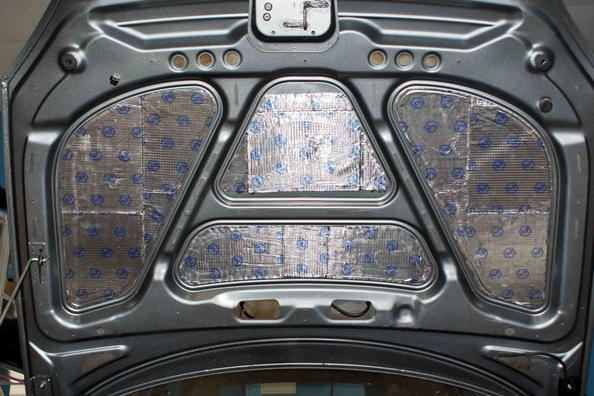 Do-it-yourself hood noise insulation and necessary materials