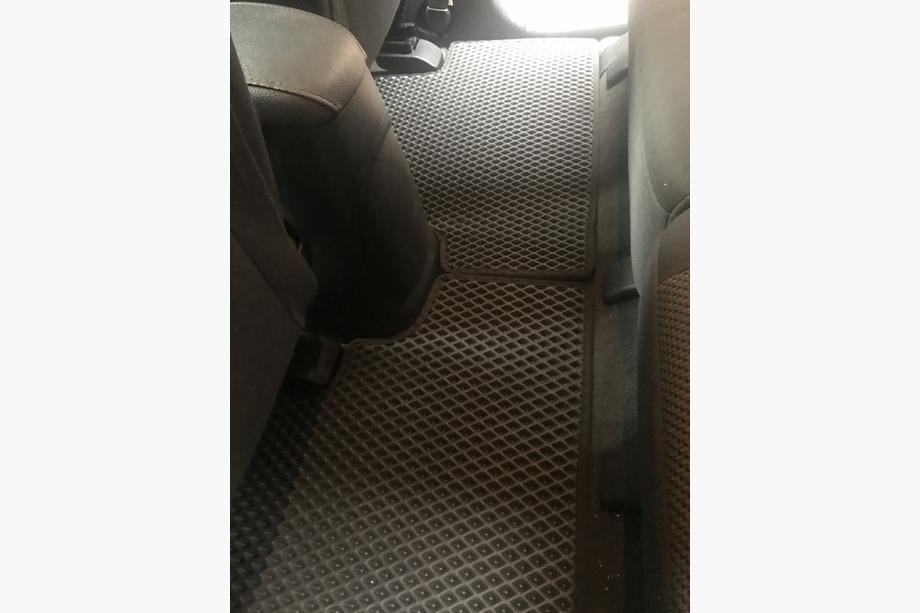Kia Sportage 2004-2010 EVA Floor Mats (black) Photo 8
