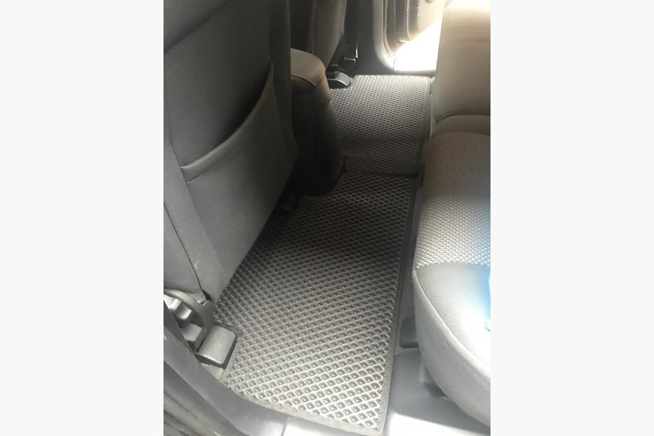 Kia Sportage 2004-2010 EVA Floor Mats (black) Photo 9