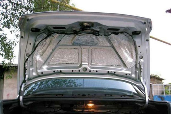 Do-it-yourself boot lid soundproofing