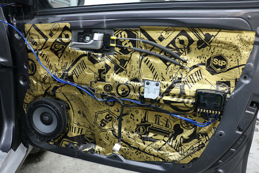 Noise isolation of a car: how to improve the sound of an audio system