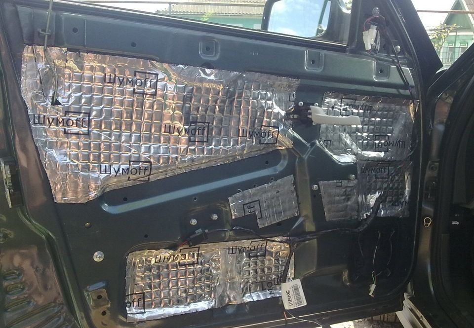 Do-it-yourself Lada Priora door soundproofing