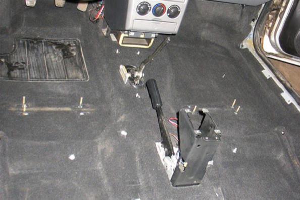 Do-it-yourself Lada Priora floor soundproofing