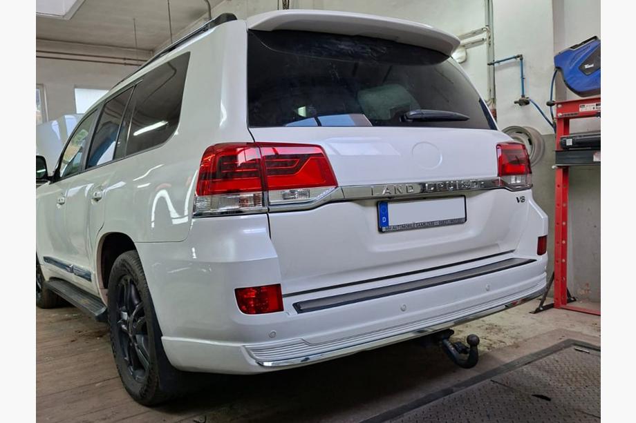 Toyota Land Cruiser 200 2007-2021 Facelift conversion kit from LC200 2008-2015 to 2021 Executive Photo 45