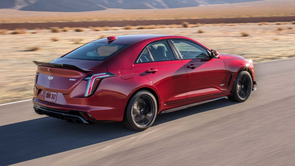 Cadillac CT4-V Blackwing: "charged" compact sedan with a 479 "horse" engine