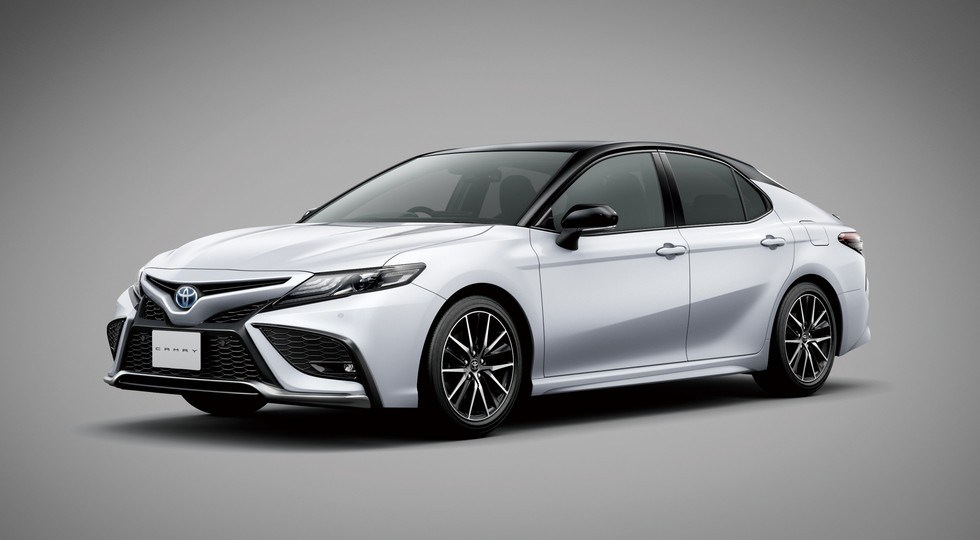 Updated Toyota Camry to debut in Japan