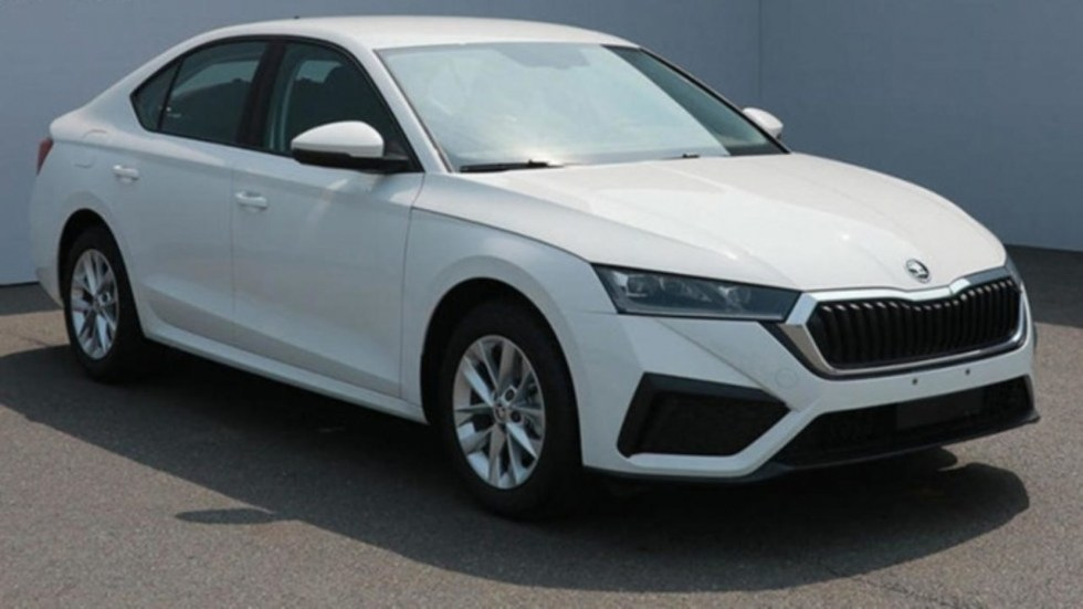 Extended Skoda Octavia Pro debuts in China