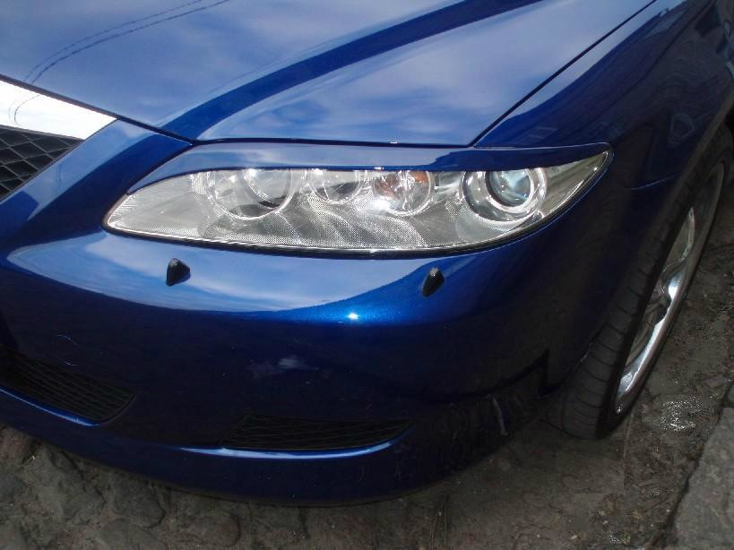 How to properly install eyelashes on headlights