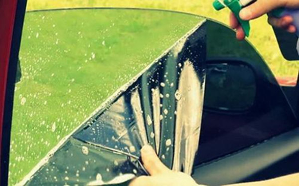 How to remove tint from car glass with your own hands