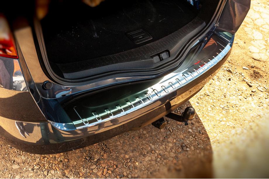 Renault Megane IV 2016-2025 Rear bumper protector Carmos (SW, stainless steel) Image