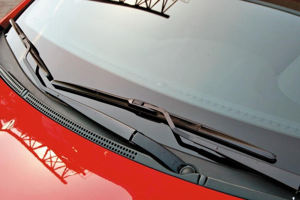 Framed, frameless or hybrid wiper blades: which are better and how to choose