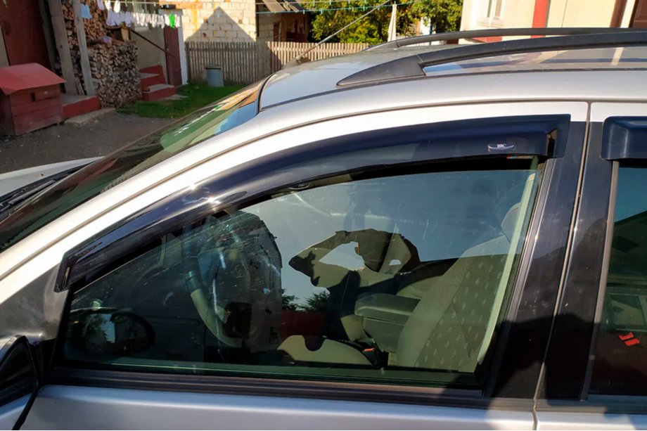 Ford Focus I 1998-2005 Window Deflectors SW (4 pcs, HIC) Photo 1