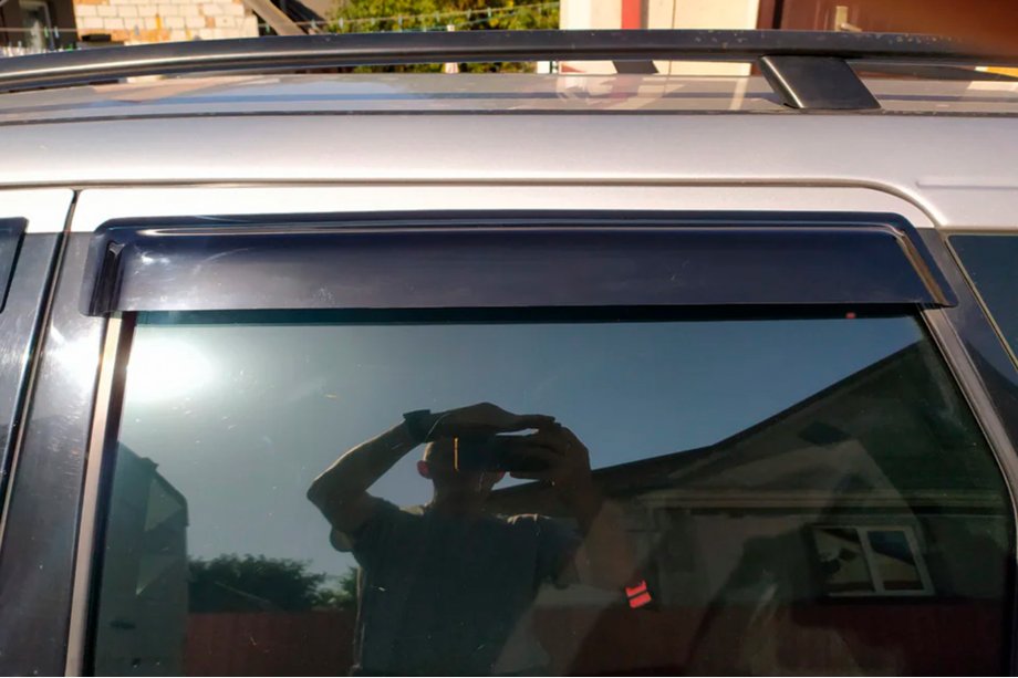 Ford Focus I 1998-2005 Window Deflectors SW (4 pcs, HIC) Photo 2
