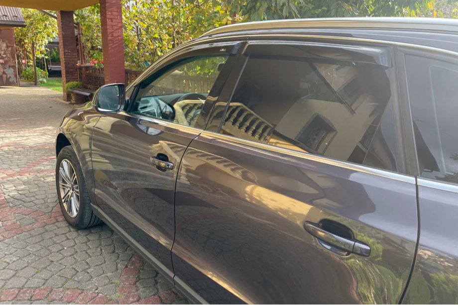Audi Q5 2008-2017 Window Deflectors (4 pcs, HIC) Image