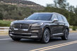 Premium seven-seater crossover Lincoln Aviator photo 3
