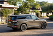 Premium seven-seater crossover Lincoln Aviator photo 4