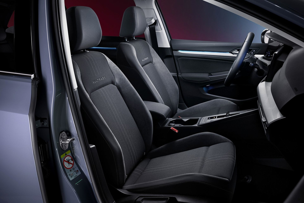 Review of the all-wheel drive station wagon Volkswagen Golf Alltrack