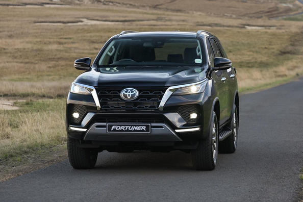 Review of the updated SUV Toyota Fortuner