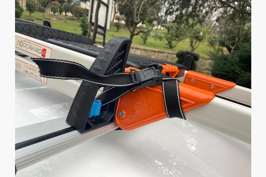 Ladder Holder (for Roof Rack Cross Bars) Photo 6