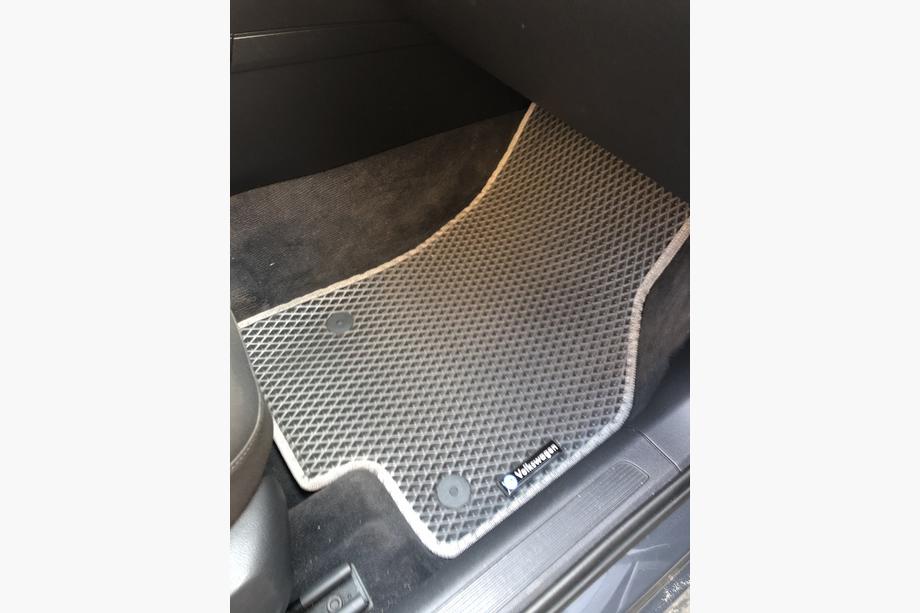 Volkswagen Passat B8 2015-2023 EVA Floor Mats (EU, Black) Photo 4