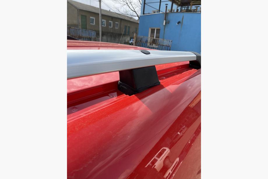 Ford Connect 2014-2021 Chrome Roof Rails Photo 16