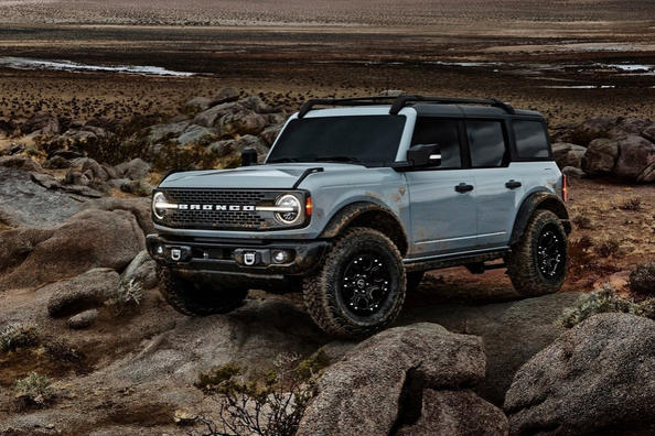 Five-door modification of the new generation Ford Bronco SUV Photo 3