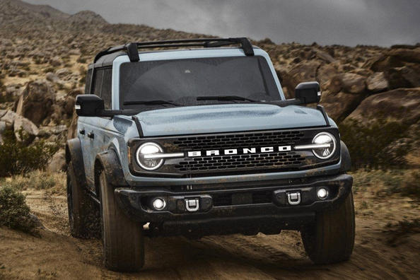 Five-door modification of the new generation Ford Bronco SUV Photo 4