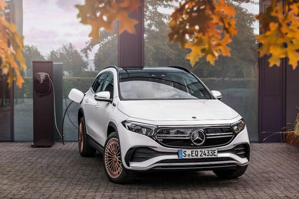 Compact electric crossover Mercedes-Benz EQA