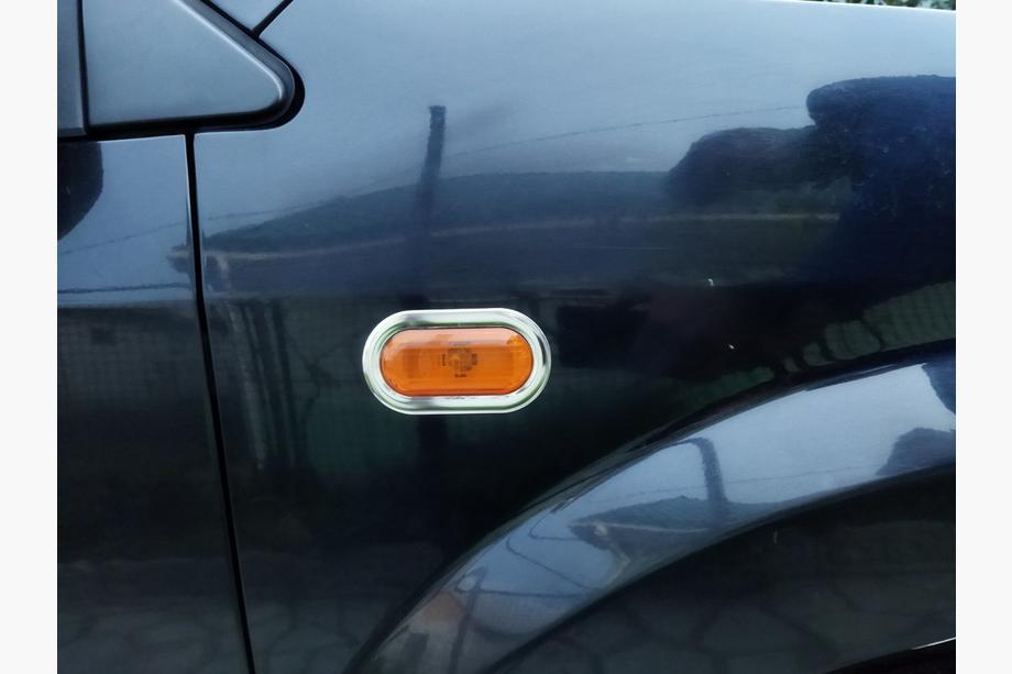 Ford Fusion 2002-2012 Chrome Turn Signal Trim (2 pcs, Stainless Steel) Image