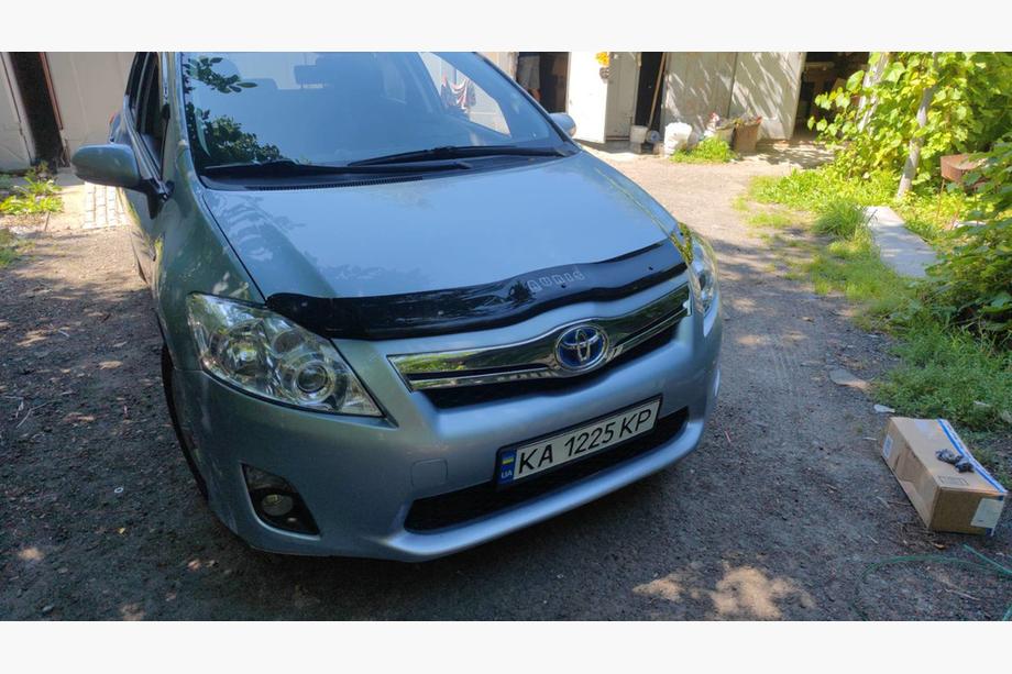 Toyota Auris 2007-2012 Hood Deflector 2009-2012 (VIP) Image