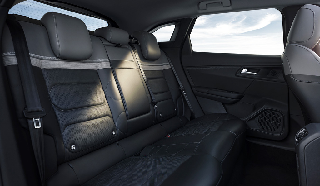 New generation Citroen C5 X crossover liftback