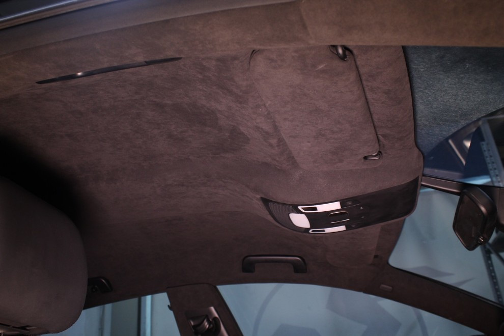 Do-it-yourself car ceiling banner