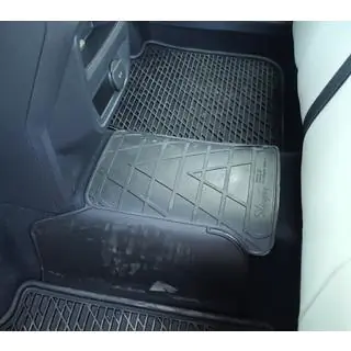 Rear Tunnel Rubber Mat (Stingray Premium)