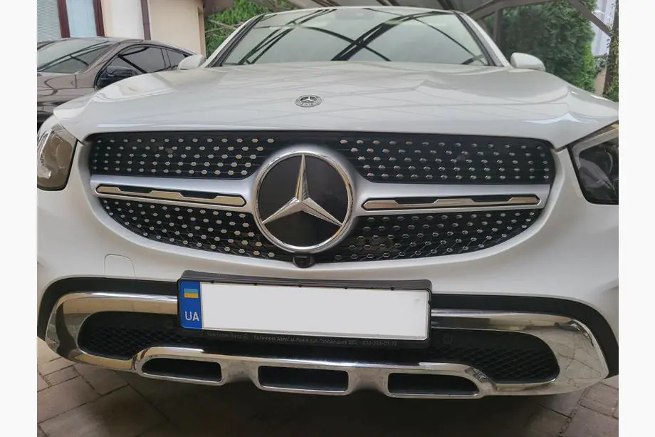 Mercedes GLC coupe C253 2016-2023 Front Grille Diamond Silver (for Base 2019-2022) Image