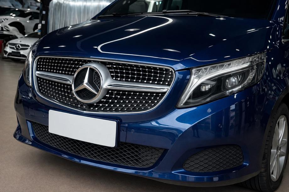 Mercedes Vito/V-class W447 2014- Front Grille Diamond (2019-2023 for V-class) Image