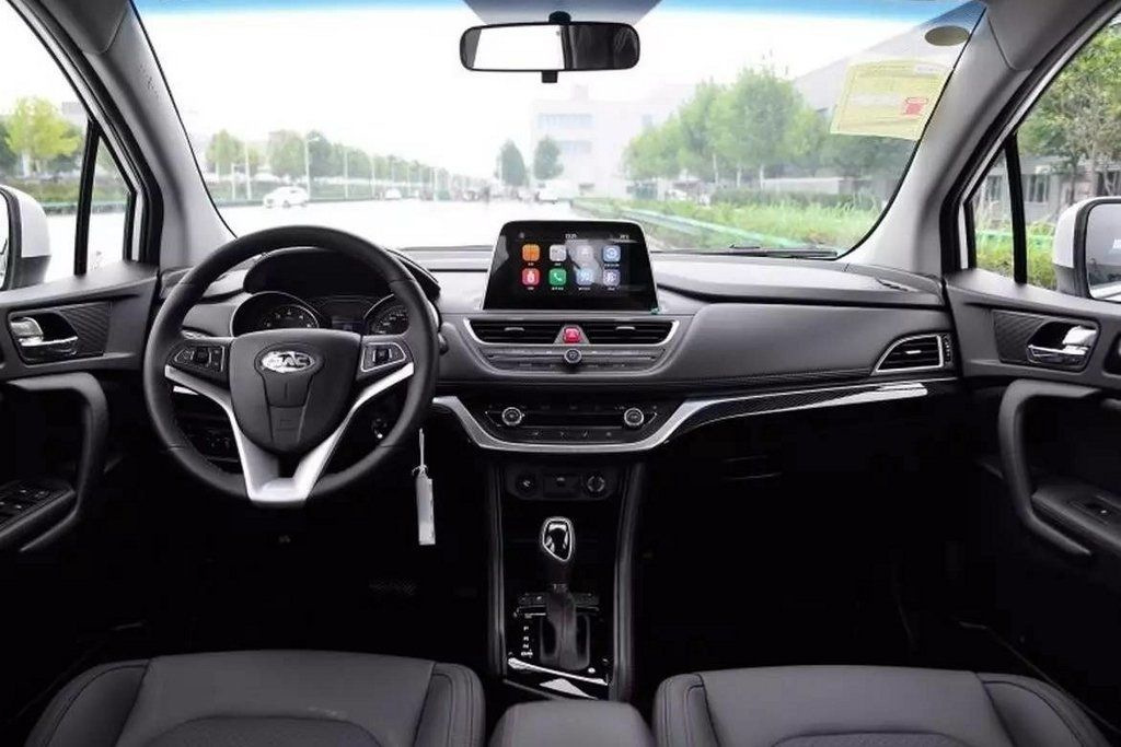 Review of the compact crossover JAC S3