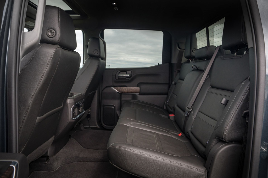 GMC Sierra full-size pickup review