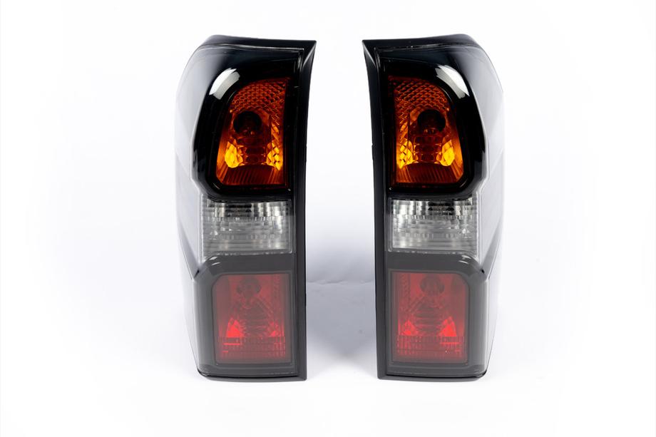 Nissan Patrol Y61 1997-2011 Tail Lights Dark Safari (2004-2008, 2 pcs) Photo 4