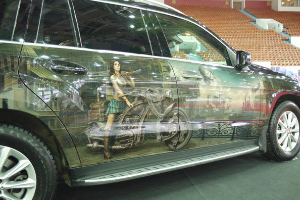 Features of traditional airbrushing